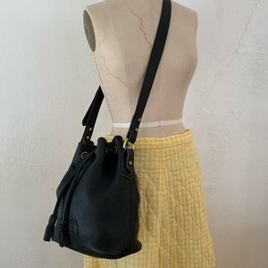 Vintage Dooney and Bourke black glove leather drawstring bucket bag purse